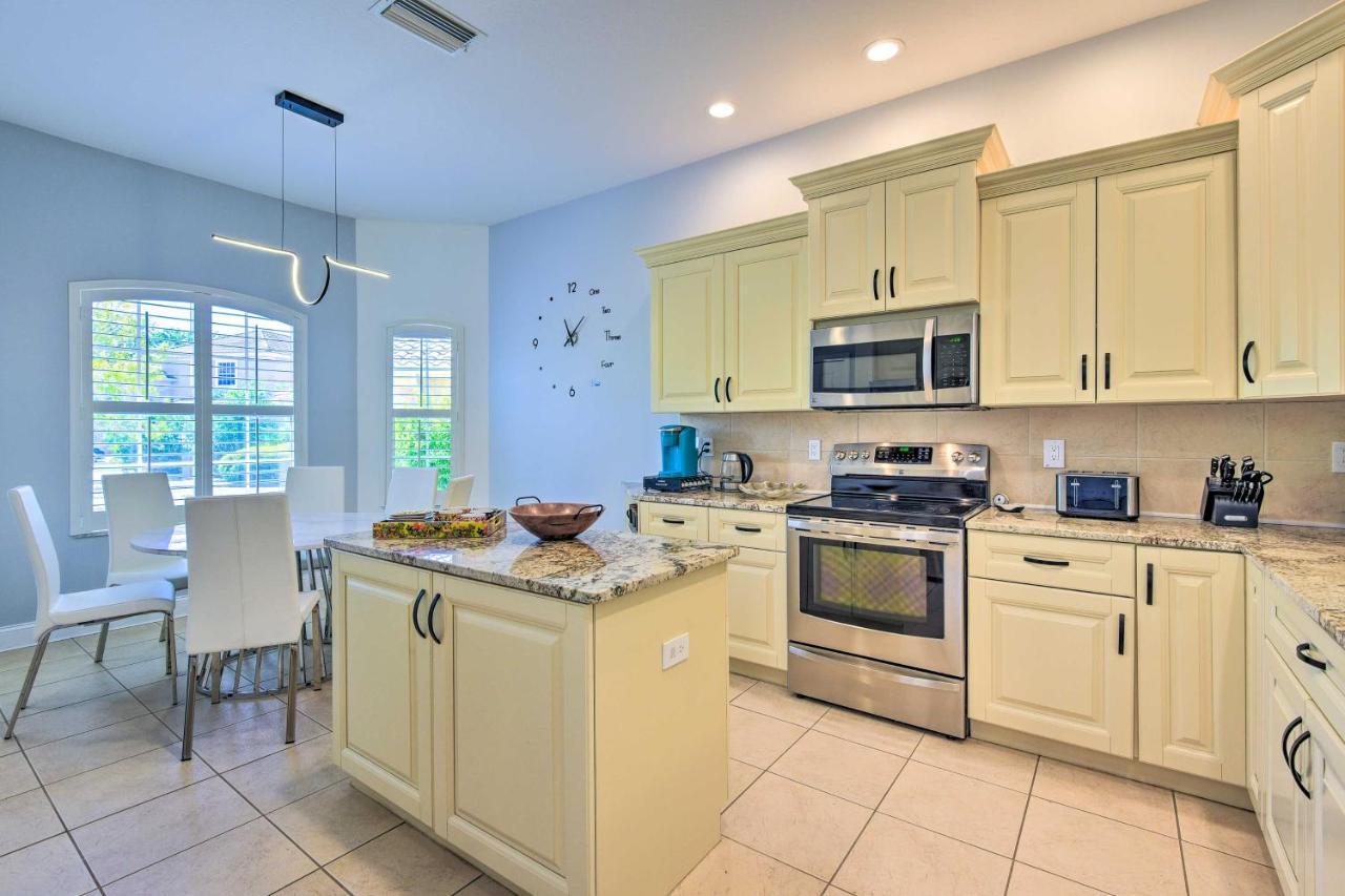 Sun-Soaked Sarasota Oasis With Pool And Hot Tub! Villa Luaran gambar