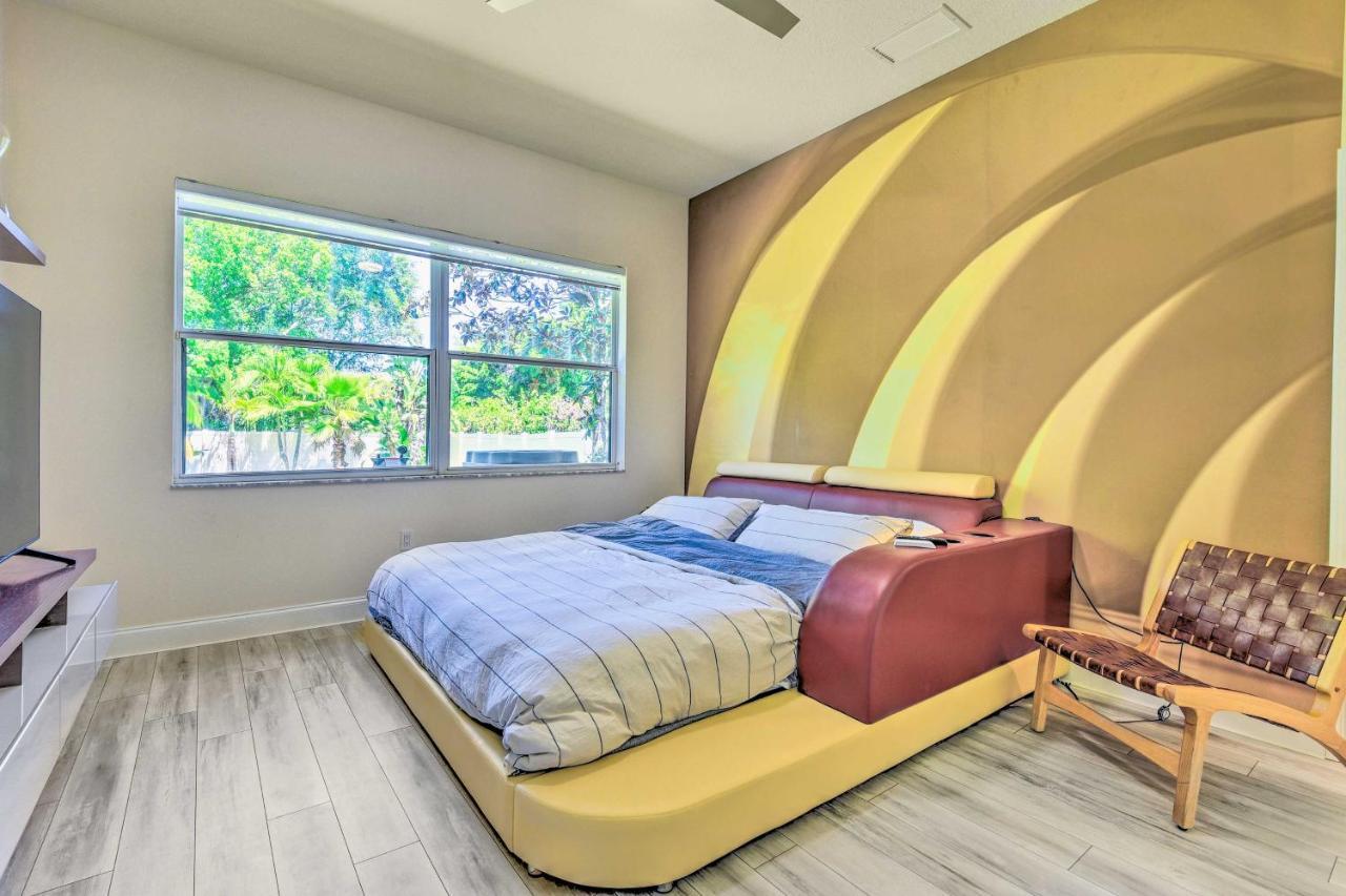Sun-Soaked Sarasota Oasis With Pool And Hot Tub! Villa Luaran gambar