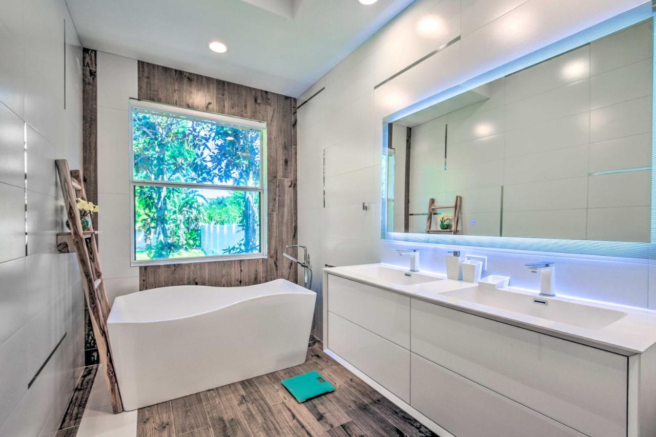 Sun-Soaked Sarasota Oasis With Pool And Hot Tub! Villa Luaran gambar